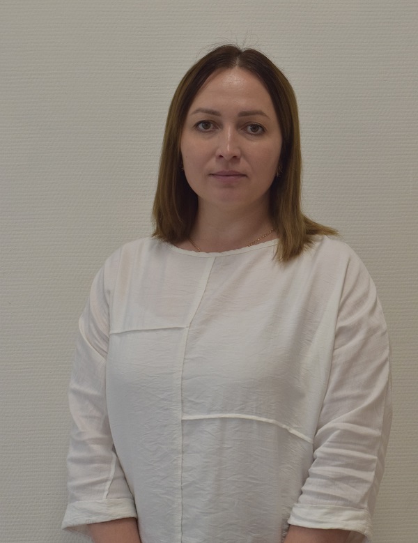 Ложкина Любовь Васильевна.